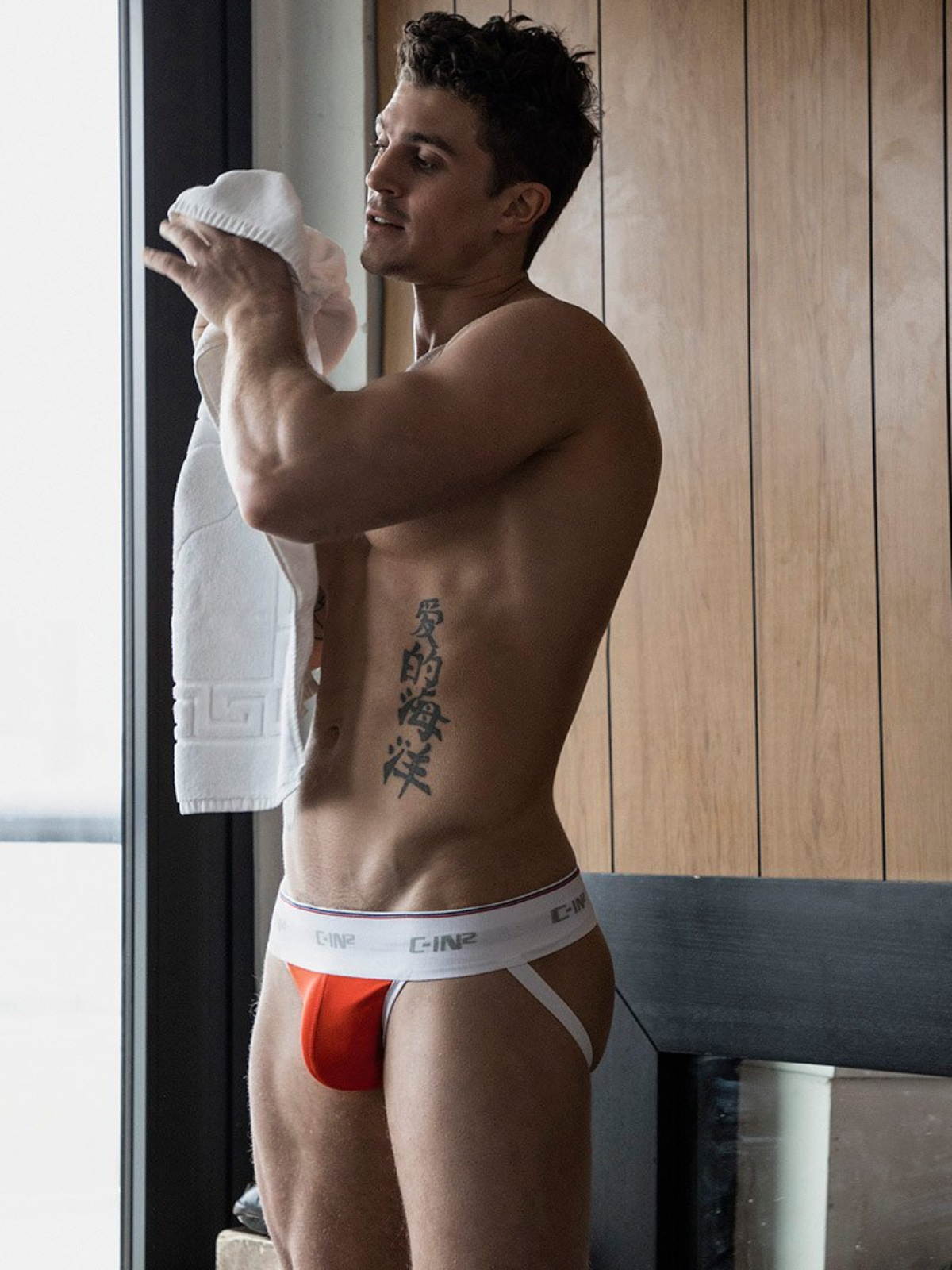 C-IN2 Throwback Jock | Ronny Red